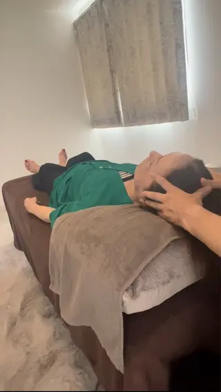 脳疲労リセットサロン Re:Sleep所属・地村 綾のエステ・リラクイメージ