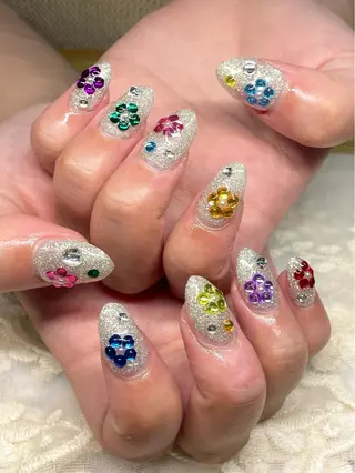 ネイル 藤島 咲良のネイルデザイン