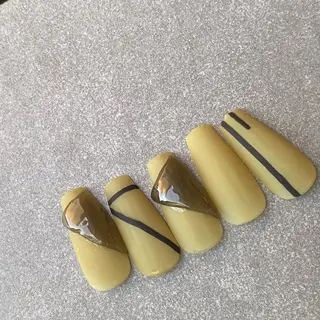 ネイル Ray. ／綺麗目ニュアンスのネイルデザイン