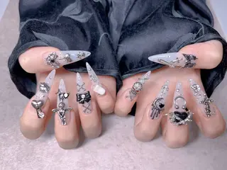 ネイル UMI ネイルサロン新宿🎀のネイルデザイン