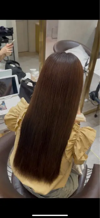 ロング Nanami / ベージュ/グレージュのヘアスタイル