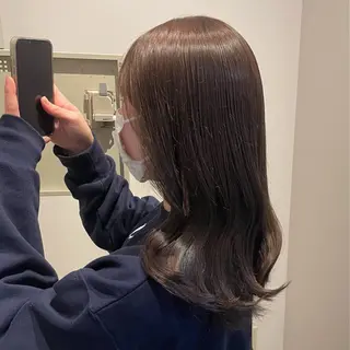 ミディアム レイヤー/抜け感カラ ーAI🫧🎀のヘアスタイル