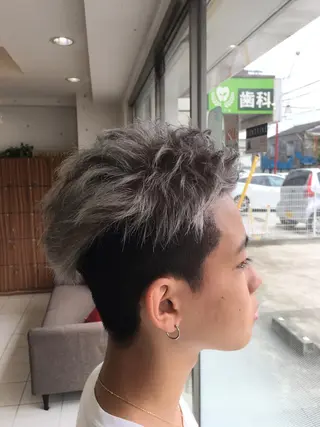 ショート カラー メンズ 白髪ぼかしハイライト 柳川拓哉のヘアスタイル