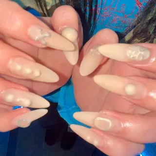 ネイル Mariris所属・ᗷᗩᑎSᗩ ᑎᗩIᒪ ՏᗩᒪOᑎのネイルデザイン