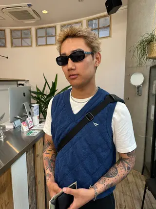 ショート カラー TRUCKIN UP THE PATH所属・さとう けんたのヘアスタイル