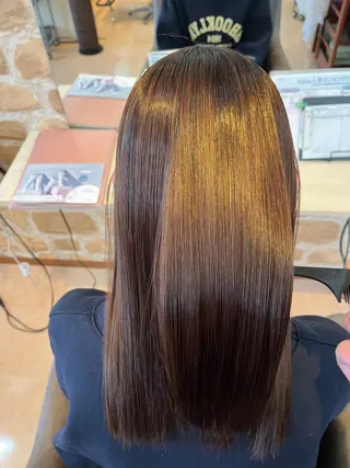 セミロング カラー 土肥 美羽のヘアスタイル