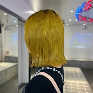 ミディアム カラー HIKARI🐈⬛ レイヤー×デザインのヘアスタイル