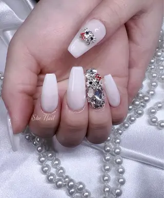 ネイル She   Nail所属・ISA_ BELLAのネイルデザイン