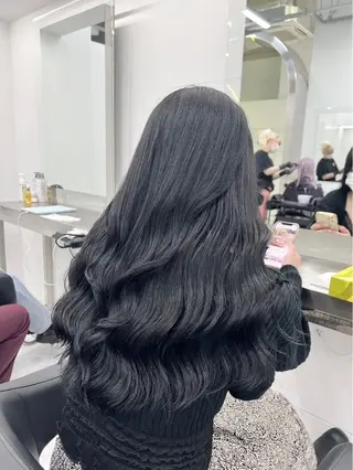 ロング カラー ヘアアレンジ 暗髪うる艶ヘア🫧 yumi🐈‍⬛🪽のヘアスタイル