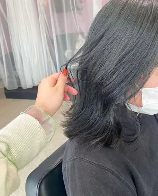 ミディアム カラー MATTY yoshika 🐻のヘアスタイル