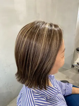 ミディアム EGAO所属・yuuka🌻 ハイライト/艶カラーのヘアスタイル