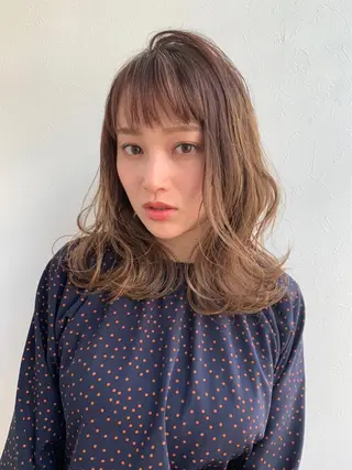 ミディアム 指名支持率NO.1 スタイリストのヘアスタイル