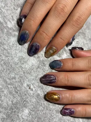 ネイル Mahiru ➰🎀🤍のネイルデザイン