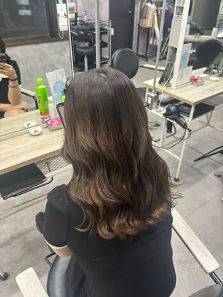 セミロング Riko🐰💗／ モテ艶髪《本厚木》のヘアスタイル