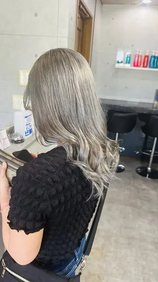 セミロング REVE所属・REVE 【外国人風カラー】のヘアスタイル