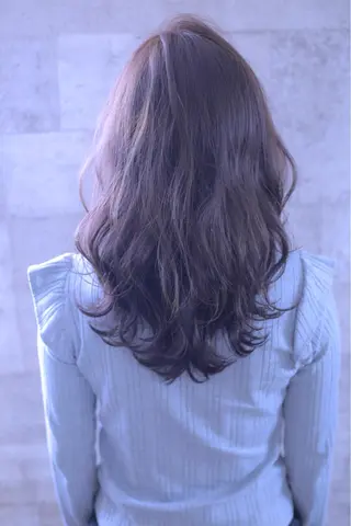 ロング 伊藤 裕貴のヘアスタイル