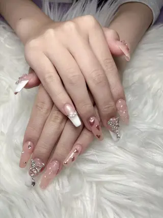 ネイル ENsalon AKIRAのネイルデザイン