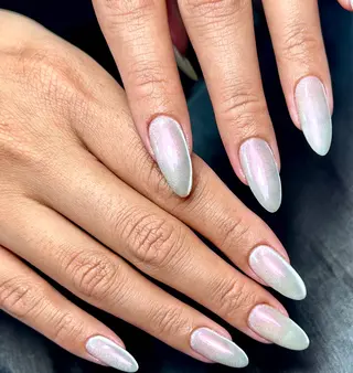 ネイル hello.nail所属・Horie 雪のネイルデザイン