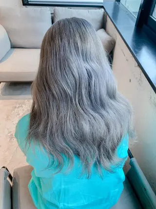 セミロング カラー ヘアアレンジ yuka .のヘアスタイル