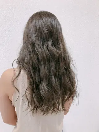 ロング 岸 保奈美のヘアスタイル