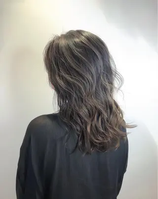 セミロング カラー 関 京磨のヘアスタイル