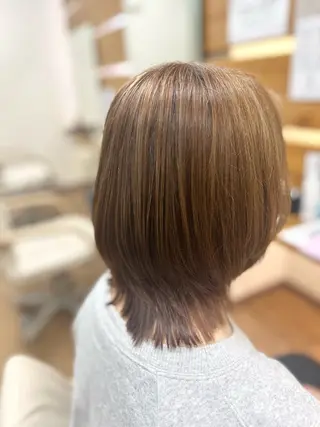 ミディアム 神谷 千明のヘアスタイル