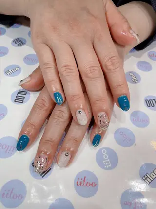 ネイル iiloo aromaworksのネイルデザイン