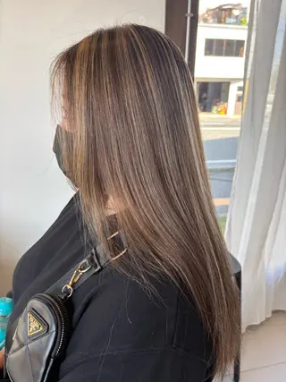 ロング 岡本 彩楓のヘアスタイル