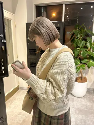 ミディアム sliver マツイ　レンのヘアスタイル