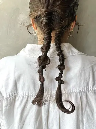 ロング ヘアアレンジ ツキノキ ミナのヘアスタイル