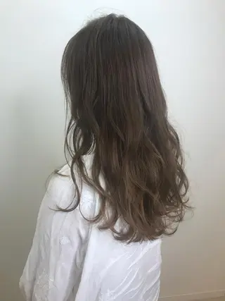 ロング カラー 湯浅 了一のヘアスタイル