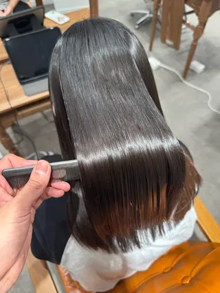 セミロング 髪質改善縮毛✨ 泉谷彪芽のヘアスタイル