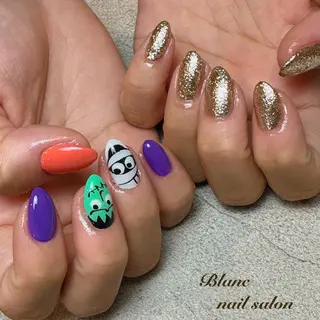 ミディアム Blanc ブランのネイルデザイン