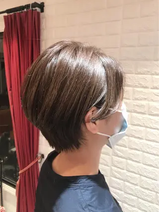 ショート カラー BEBE所属・ご新規様限定 透明感カラーKANAのヘアスタイル