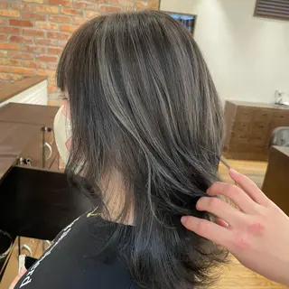 ミディアム 濱口 由華のヘアスタイル