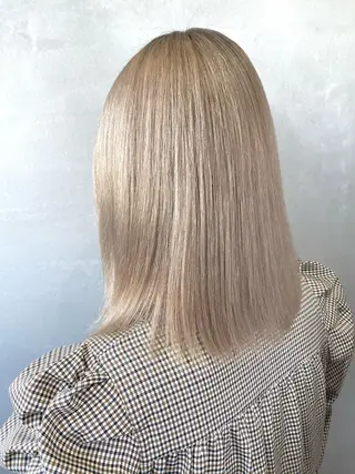 ミディアム カラー 艶ハイトーンブリーチ 🌈小林侑雅のヘアスタイル