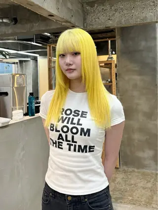 ロング 茜璃/ブリーチカラー /レイヤーカットのヘアスタイル