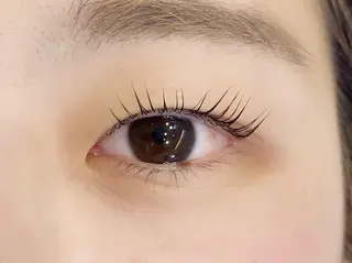 セミロング カラー パーマ メンズ キッズ ネイル アイブロウ 𓊆ᶠᵉᵉʸ𓊇 ᶜᴴᴵᴴᴬᴿᵁのマツエク・マツパデザイン