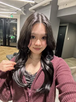 カラー 真下 瑞歩のヘアスタイル