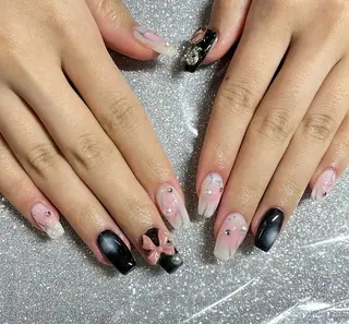 ネイル VIERU 🌈🎀💖のネイルデザイン