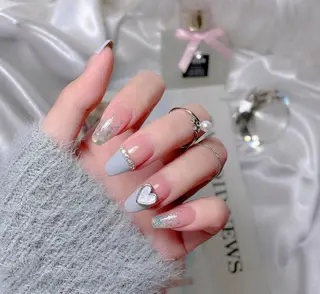 ネイル AngelChris ビューティーサロンのネイルデザイン