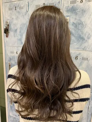 セミロング カラー 髪質改善/縮毛矯正 ツヤ髪🩷さつきのヘアスタイル