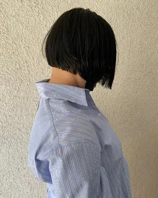 ショート ⭕鏡のような劇艶/ 賀川サトシ⭕️のヘアスタイル