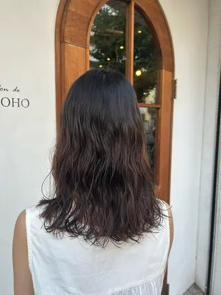 セミロング パーマ あずま みゆのヘアスタイル