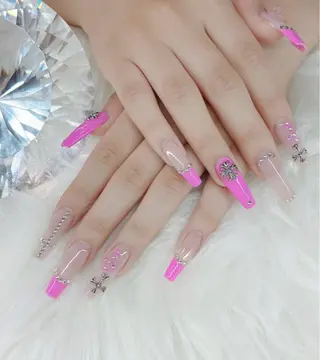 ネイル LoaChaton kaeのネイルデザイン