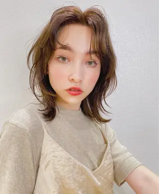 ミディアム カラー パーマ ヘアアレンジ メンズ キッズ ネイル マツエク・マツパ モリモト サナのヘアスタイル