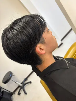 ショート パーマ メンズ 峯 渉人のヘアスタイル