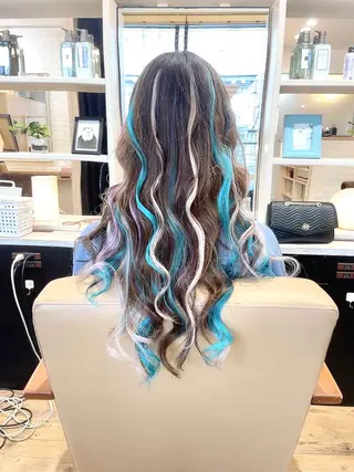 セミロング 🔥ハイトーンカラー ギャルNAOKI🔥のヘアスタイル