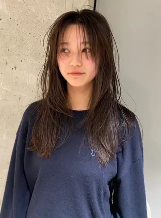 セミロング カラー ayano/レイヤー /暖色カラーのヘアスタイル