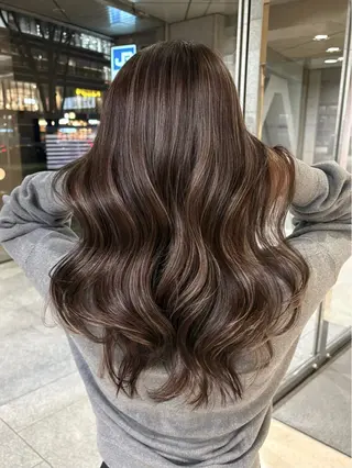 セミロング カラー ハイライト、レイヤー カット/西梅田/中西のヘアスタイル